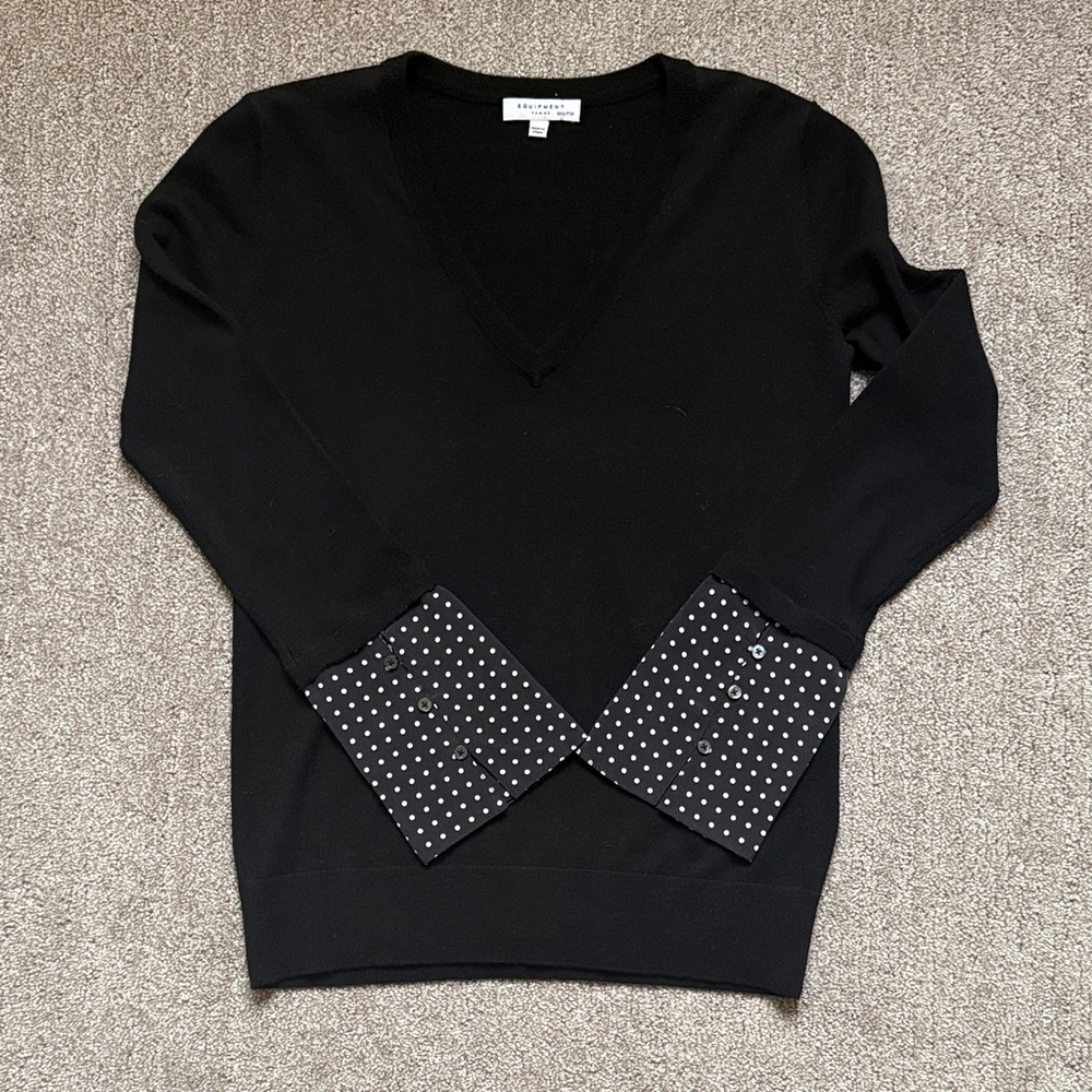 Equipment wool Black V-Neck Sweater with silk Polka Dot Cuffs, never worn, xxs